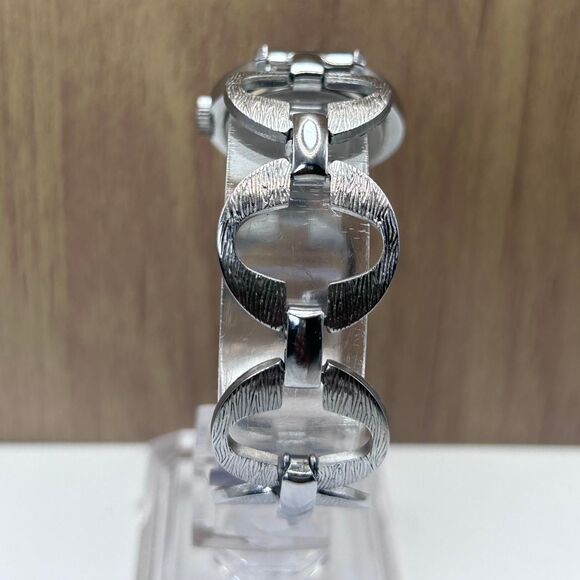 Vintage Timex Dynamic France Ladies Watch Oval Roman Dial Mechanical PARTS 25mm - Picture 4 of 4